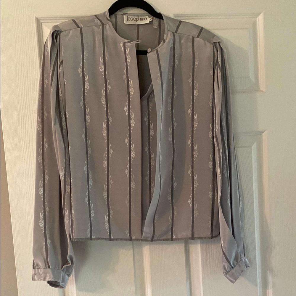 Vintage Silver Gray Blouse with Mandarin Collar and Long Cuffed Sleeves